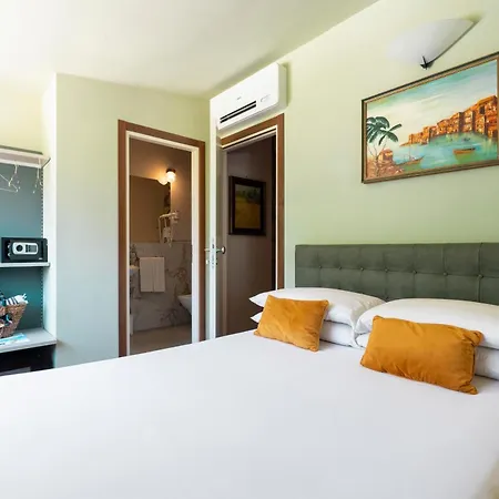 Dimore Morelli Guest house 4*